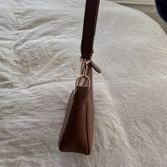 Classic Women's Handbag Set - Picture 9 of 16